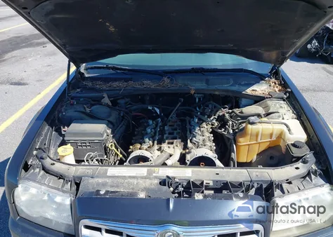 2010 Chrysler 300 Touring Plus from USA, damaged, VIN 2C3CA1CV7AH328704